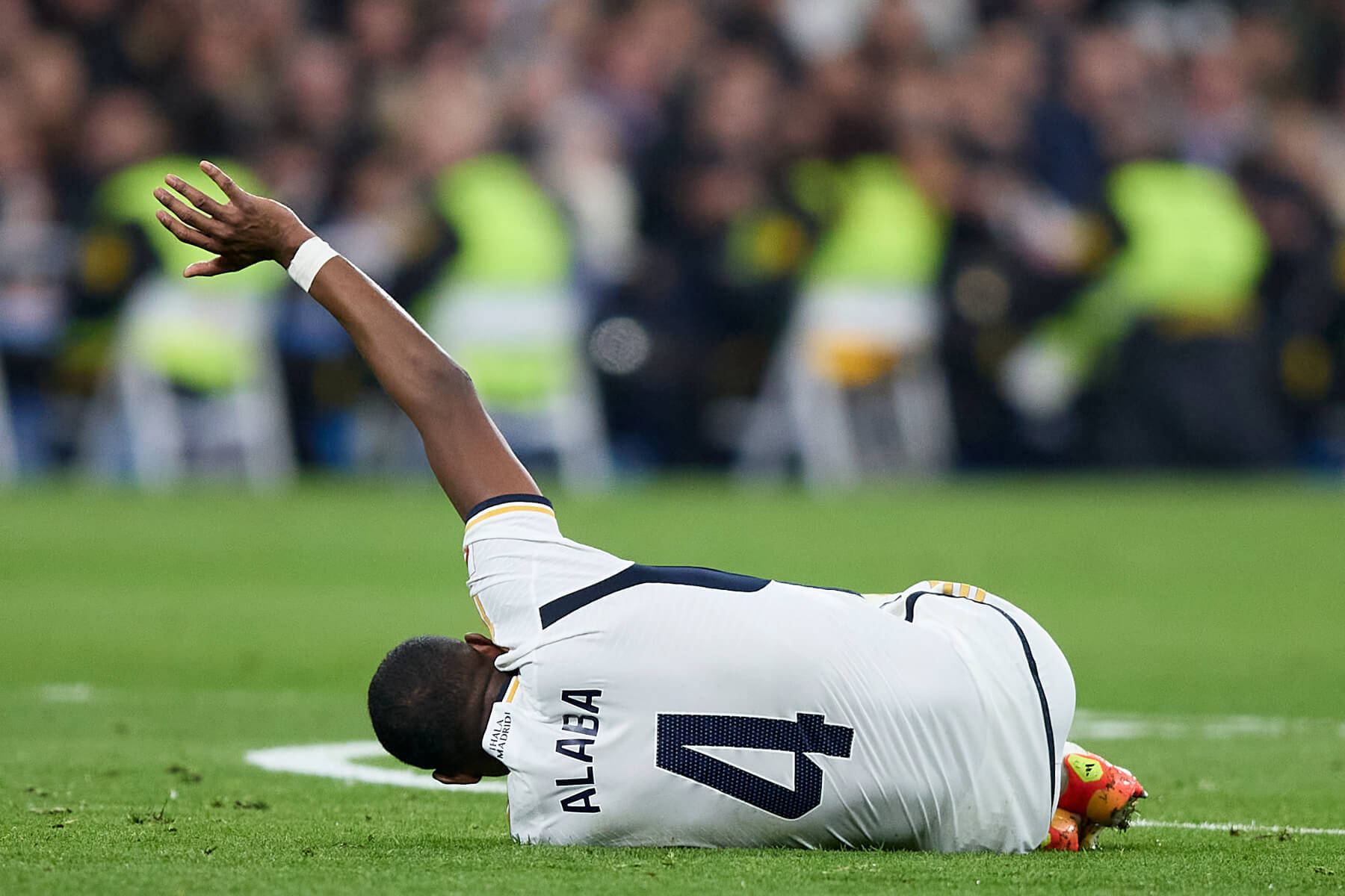 厄瓜多尔球员遭遇伤病休战两月