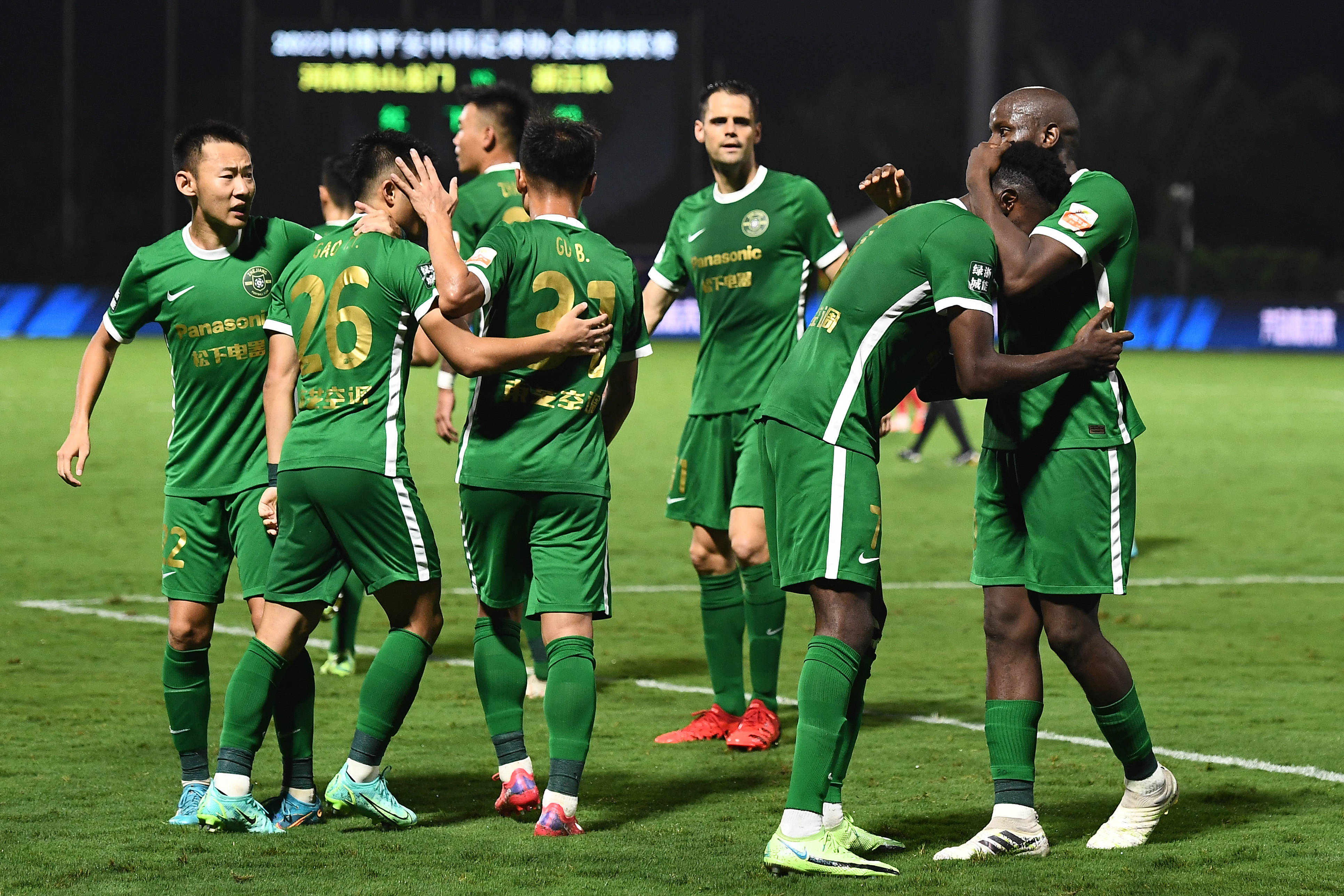 浙江队主力球员闪耀，协力击败对手