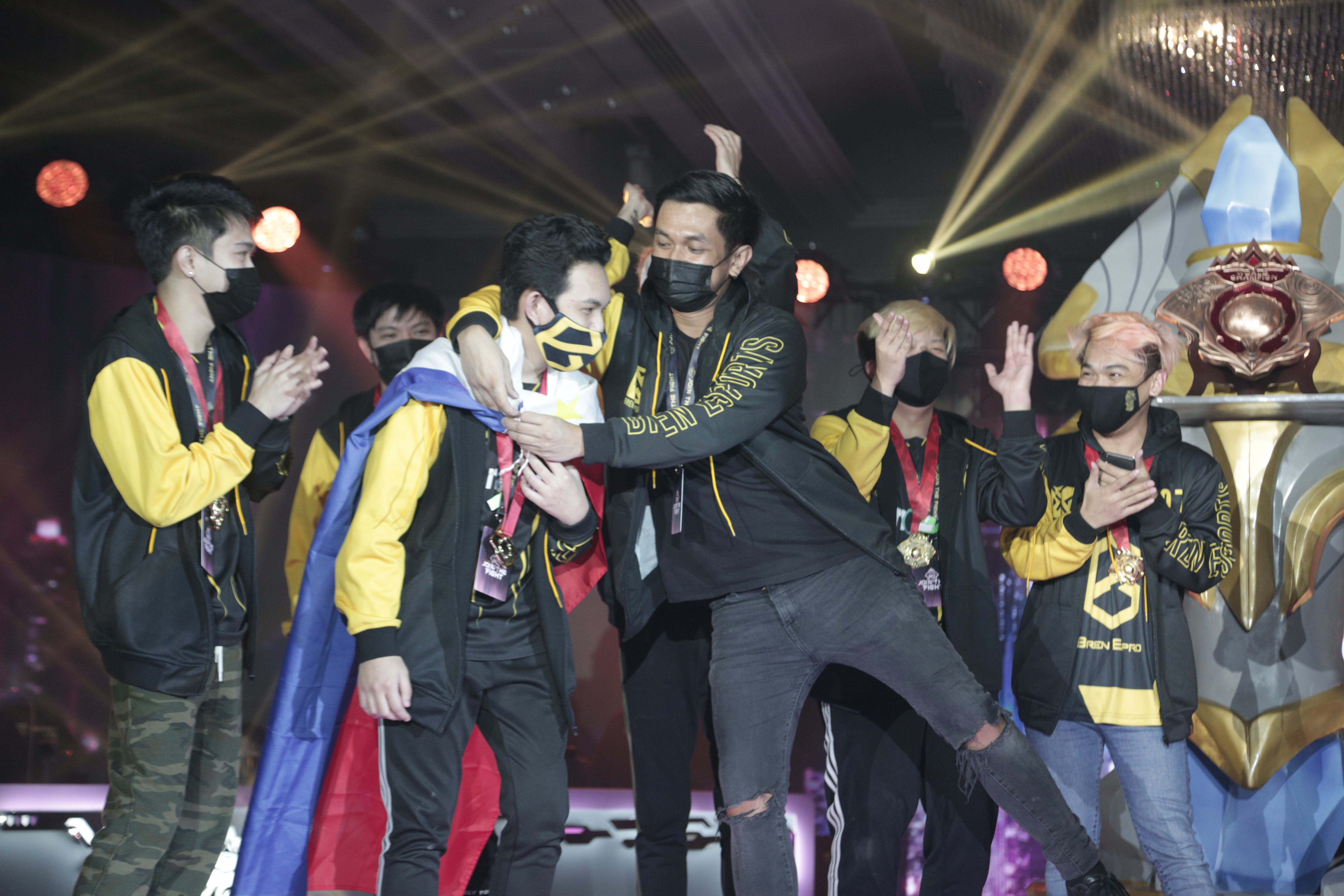 顶尖球队战术对决,场上风云再起 顶尖球队战术对决,场上风云再起