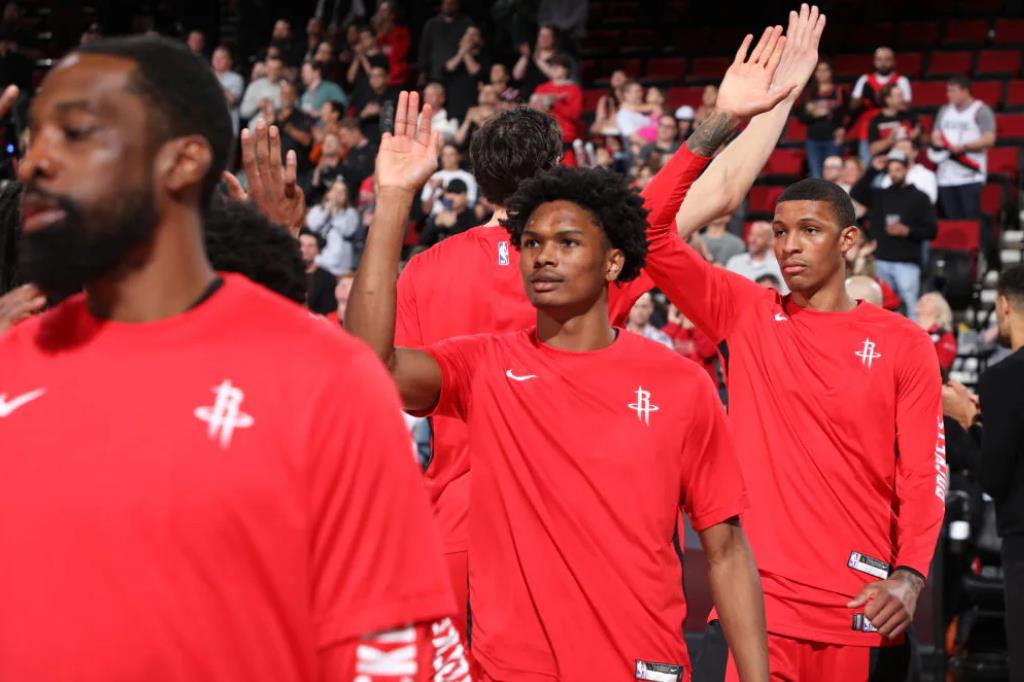 关于火箭教练组加强进攻训练,提升球队战斗力的信息 关于火箭教练组加强进攻训练,提升球队战斗力的信息