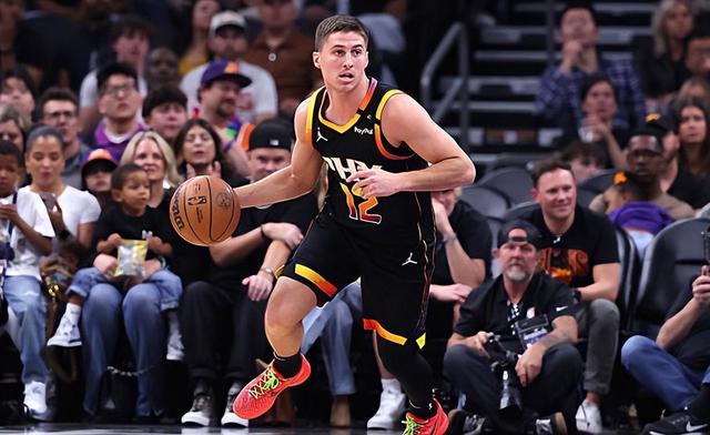 开云下载-关于雄鹿球员遭遇运气突变，预测规避比赛风险的信息