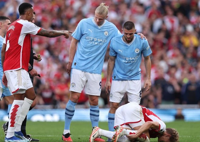 关于昨日焦点:曼城逆转,争议判罚的信息 关于昨日焦点:曼城逆转,争议判罚的信息