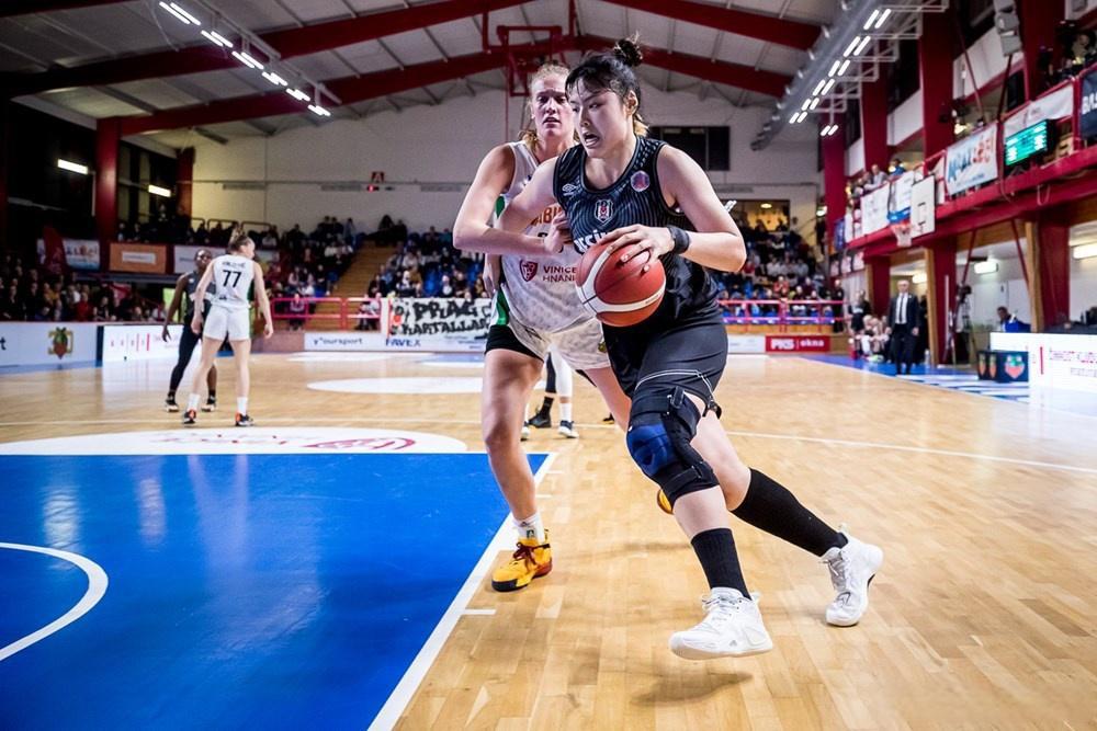 开云体育官方网站-包含莱州足球俱乐部在国内赛事中展现出色表现的词条