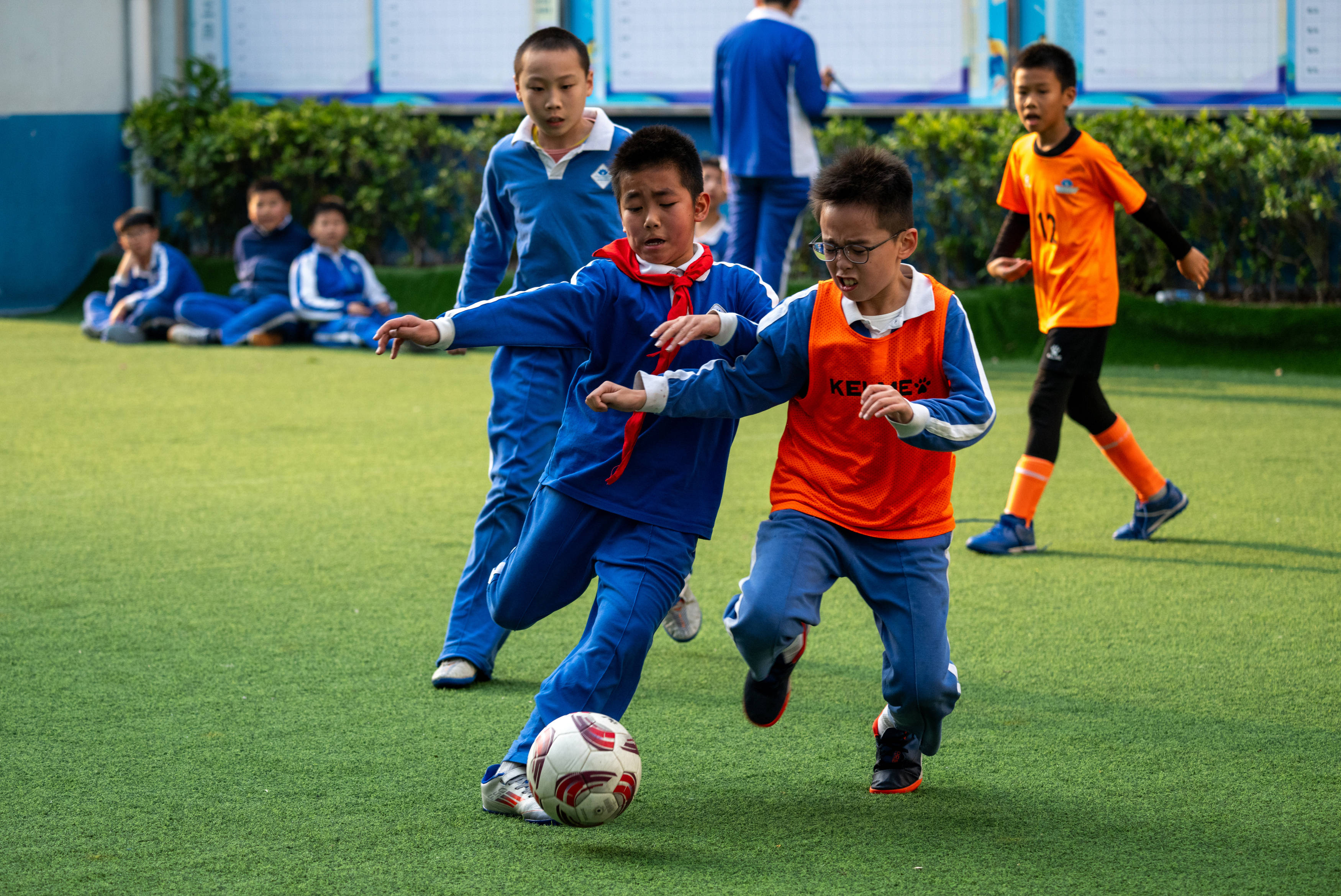 开云体育-包含少年足球联赛揭幕战火热展开的词条