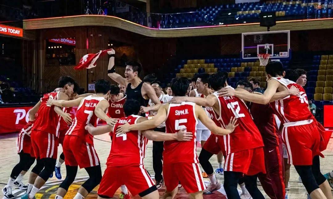 开云体育平台APP-精彩逆转！球员在比赛中展现拼搏精神