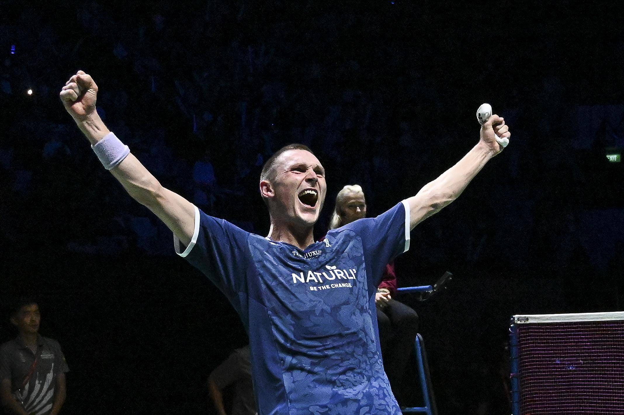 开云体育官网-马来西亚羽毛球队绝杀法国羽毛球队，安赛龙爆发神勇的简单介绍