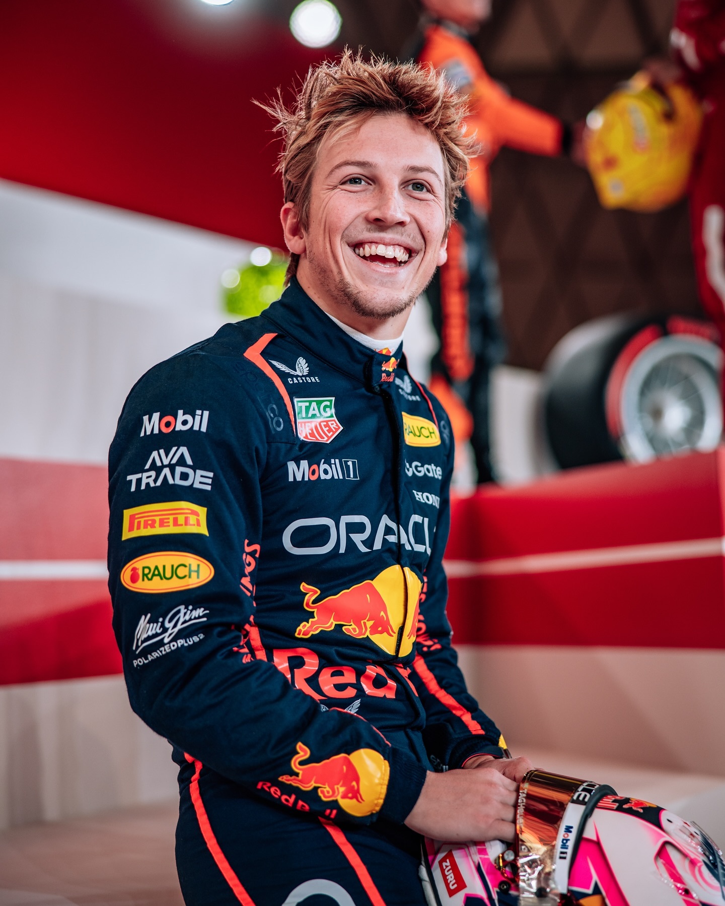 红牛二队鏖战法拉利,勒克莱尔关键制胜 红牛二队鏖战法拉利,勒克莱尔关键制胜