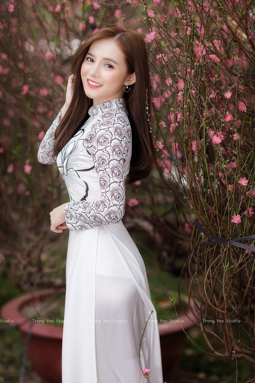 教科书为何会呼吸?威尔士对阵希腊一役,阿圭罗用足球书写答案