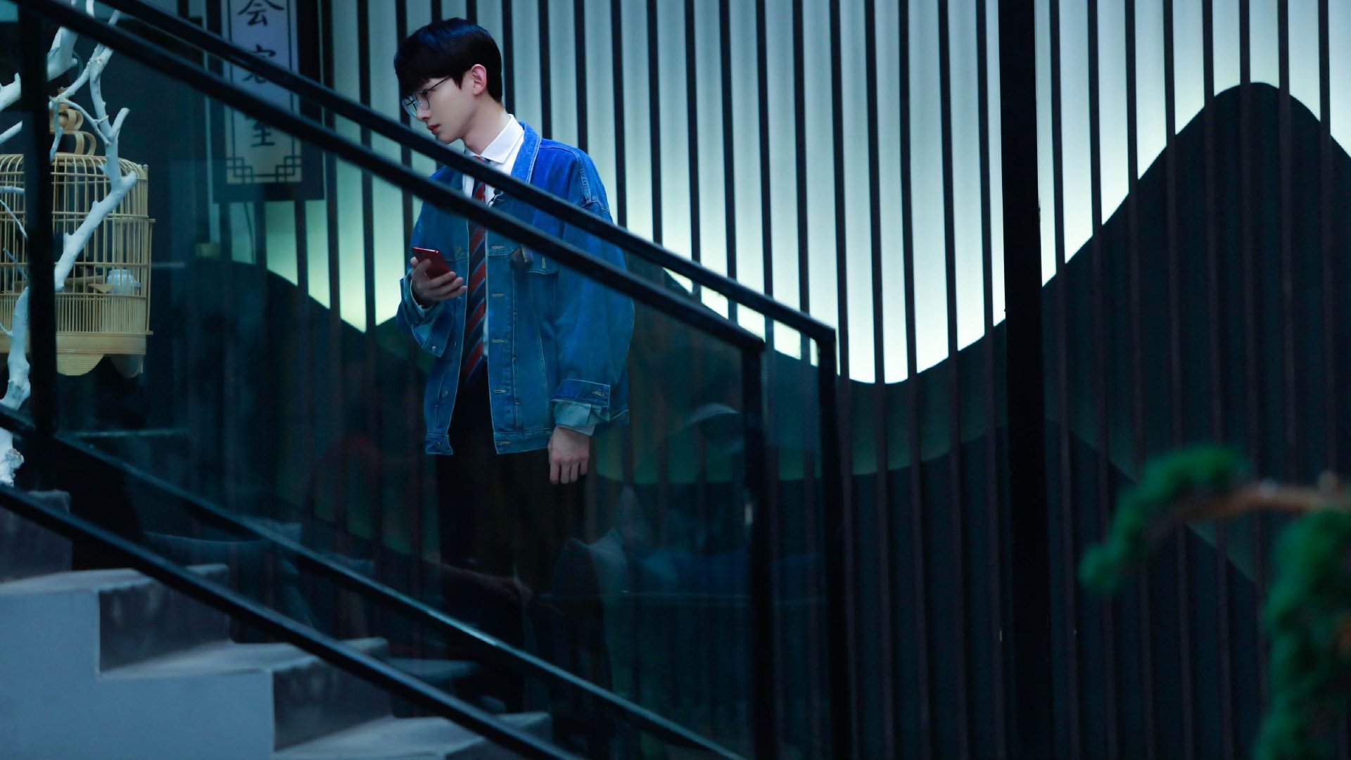 开云APP-草根英雄，凡人的夜晚为何更值得仰望？