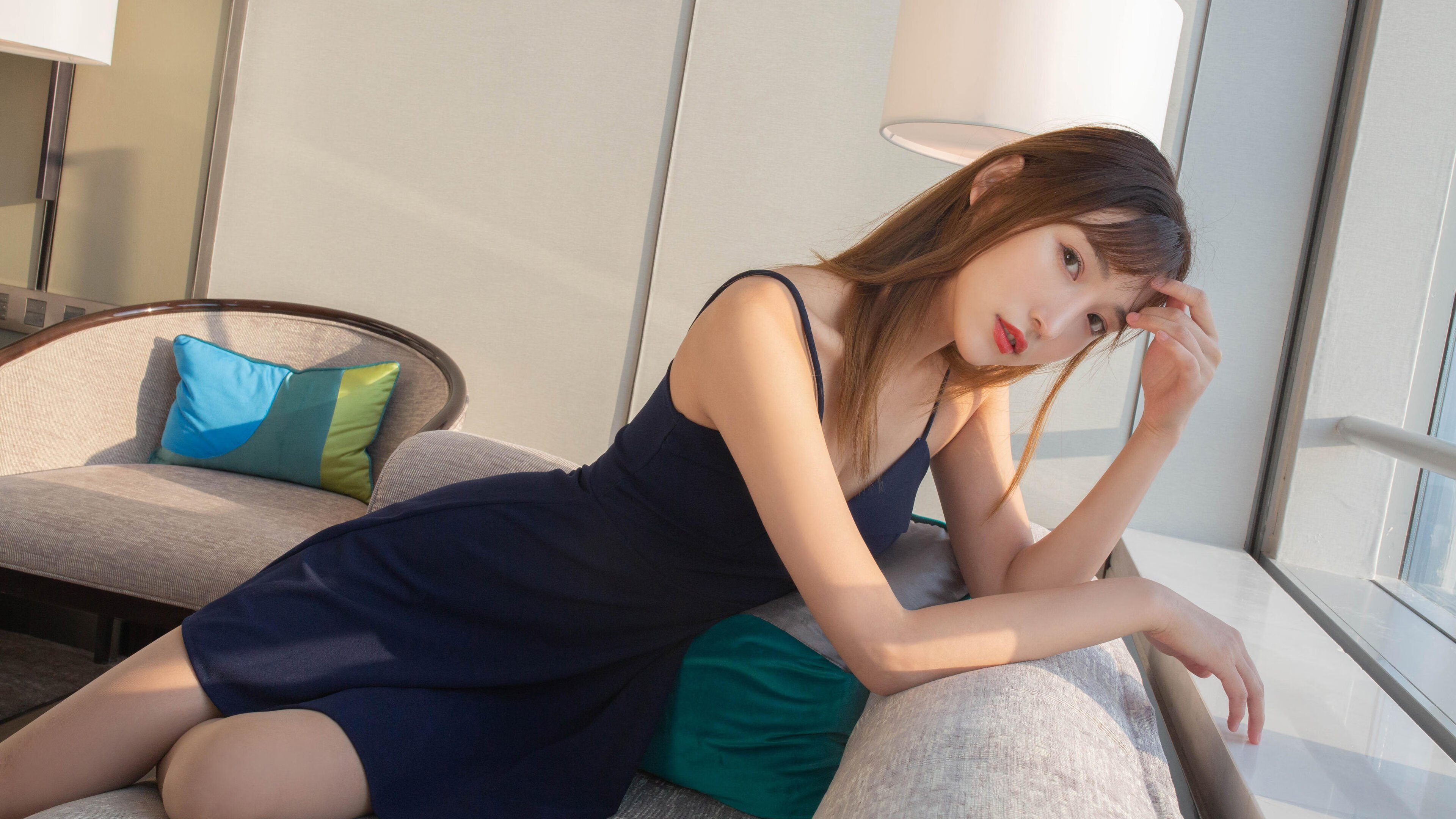 布克单骑闯关轰下37分，鹈鹕闪电战击溃森林狼