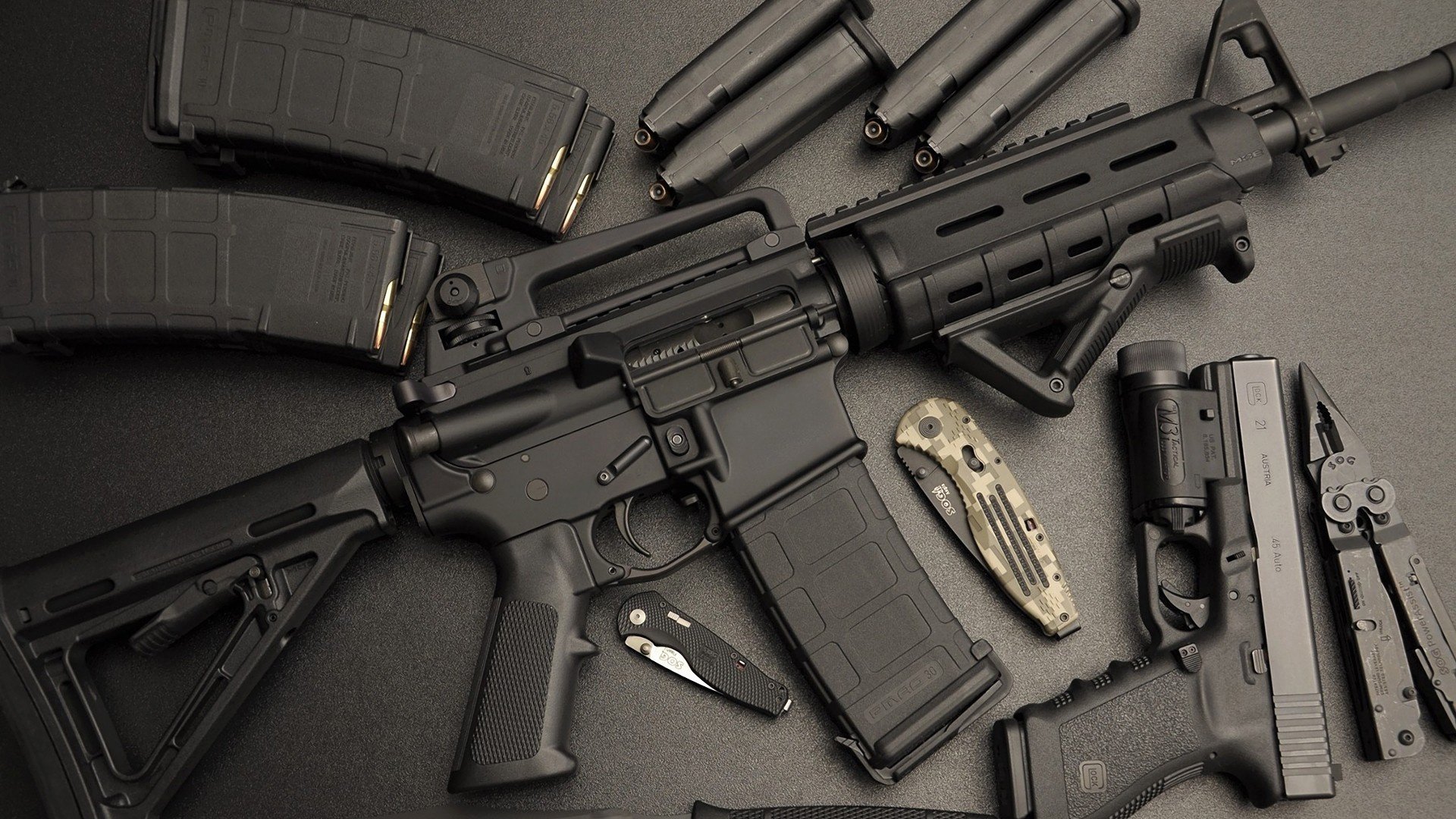 绿茵场与硬木地板的交响，论关键战中的突围艺术