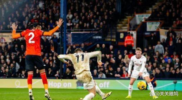 那不勒斯对阵曼联，迪亚斯发挥堪称完美